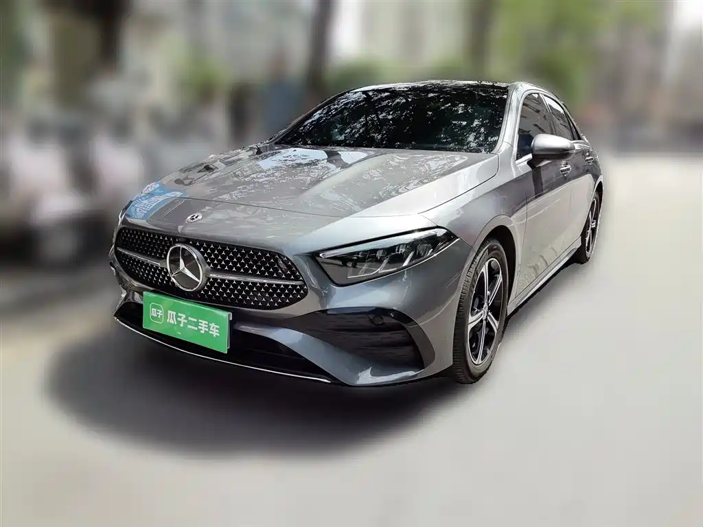 Mercedes-Benz A-Class 2025 A 200 L Fashion Edition фото 2