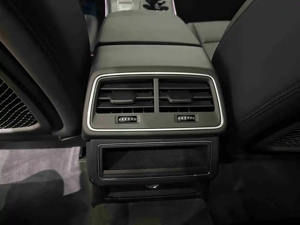 Audi A6 (Import) 2023 Model allroad quattro 55 TFSI Premium Off-road Version фото 13