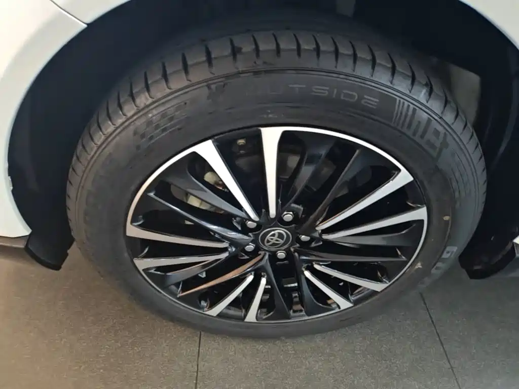 Toyota Venza 2023 2023 2.0L CVT FWD Premium