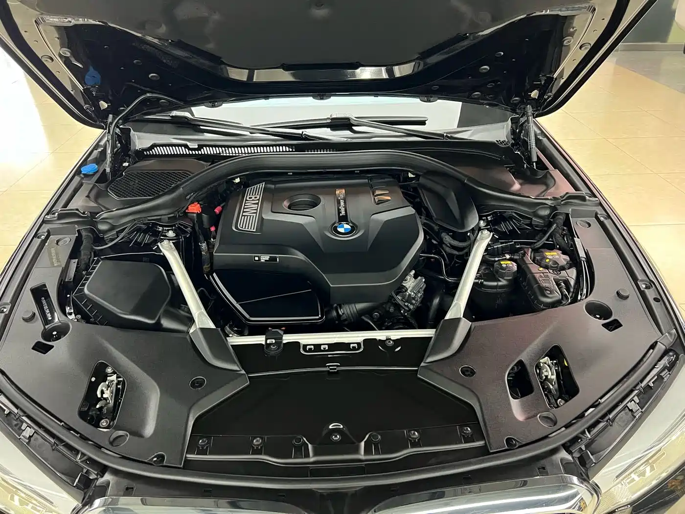 BMW 5 Series 2020 530Li Exclusive M Sport Package фото 27
