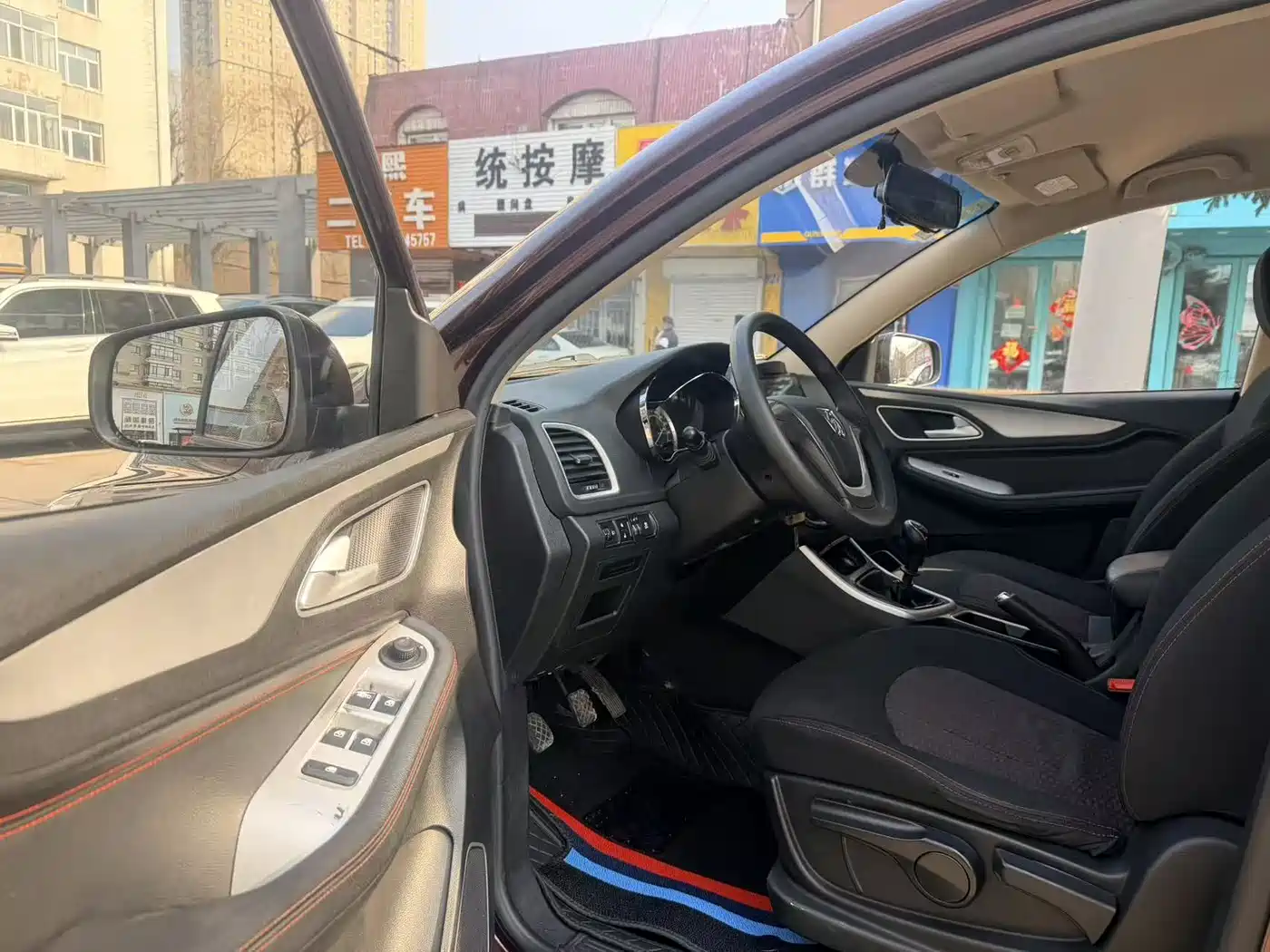 Baojun 560 2017 2016 1.5T Manual Comfort