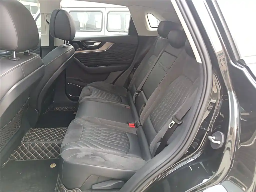 Hongqi HS5 2022 Facelift 2.0T Smart Flag Enjoyment Edition фото 20