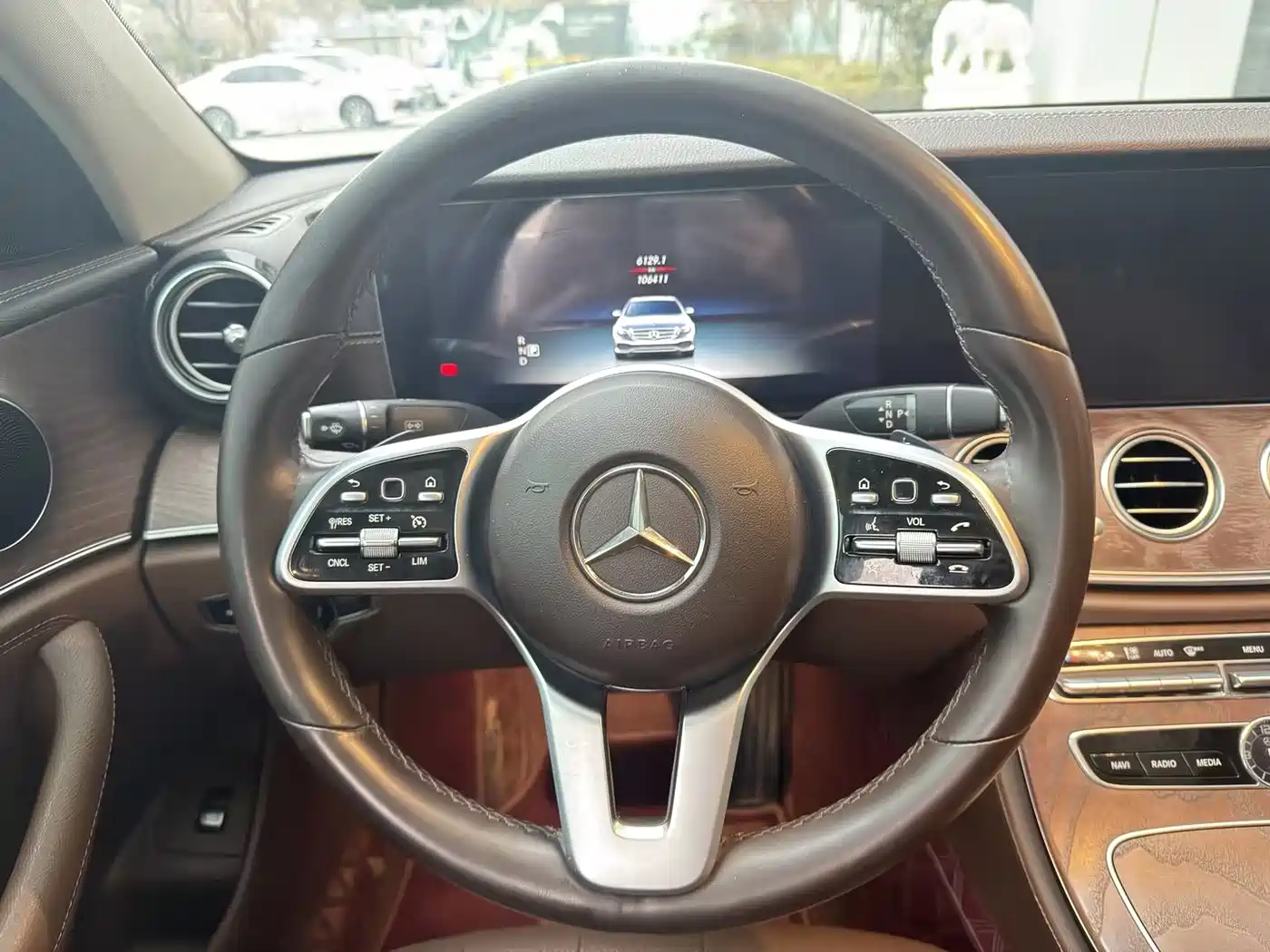 Mercedes-Benz E-Class 2020 E 260 L фото 20