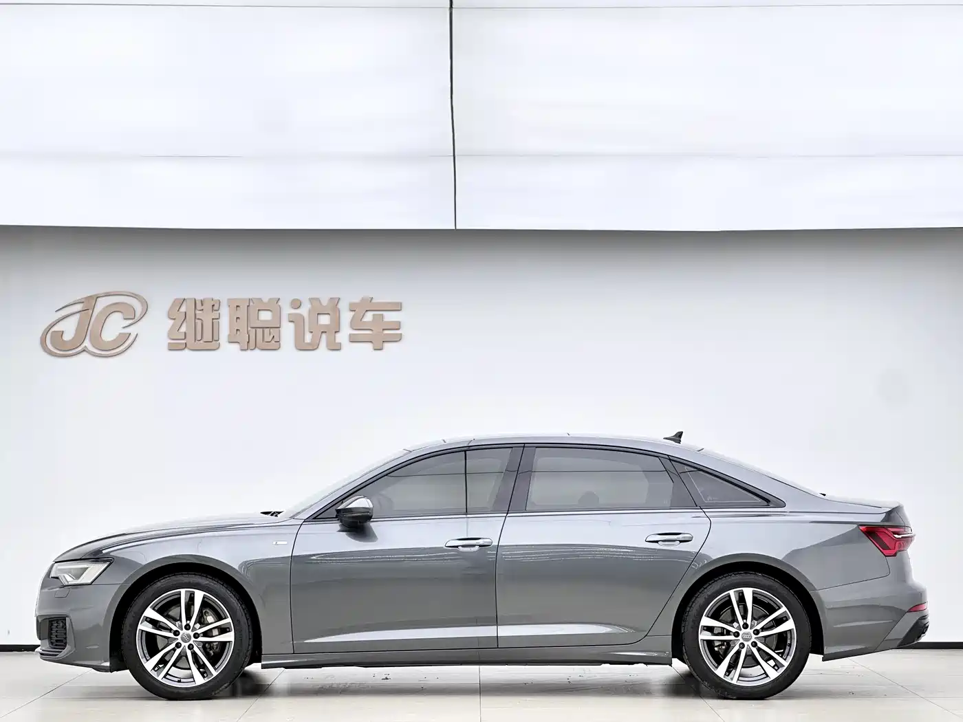 Audi A6L 2020 40 TFSI Luxury Dynamic фото 3