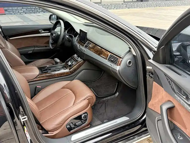 Audi A8 2013 A8L 45 TFSI quattro Comfort фото 18