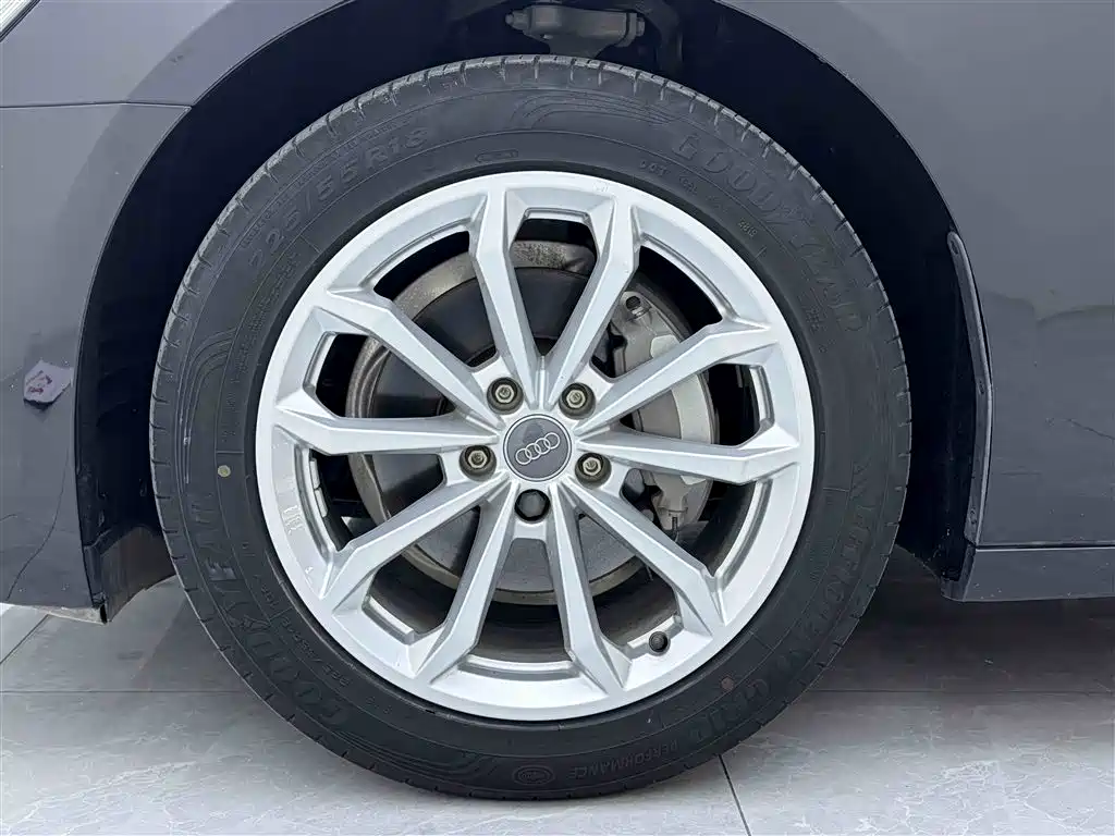 Audi A6L 2019 40 TFSI Luxury Elegance фото 10