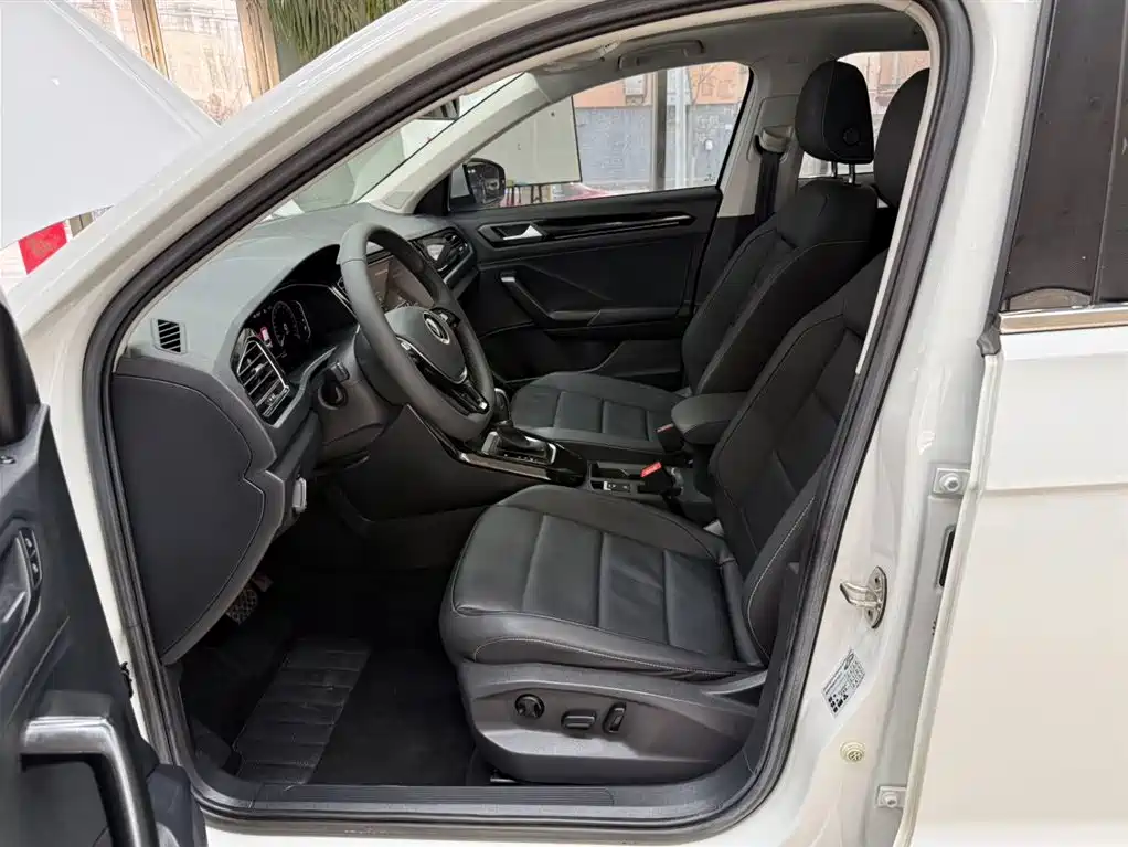 Volkswagen T-ROC 2022 280TSI DSG 2WD Comfort PLUS фото 16