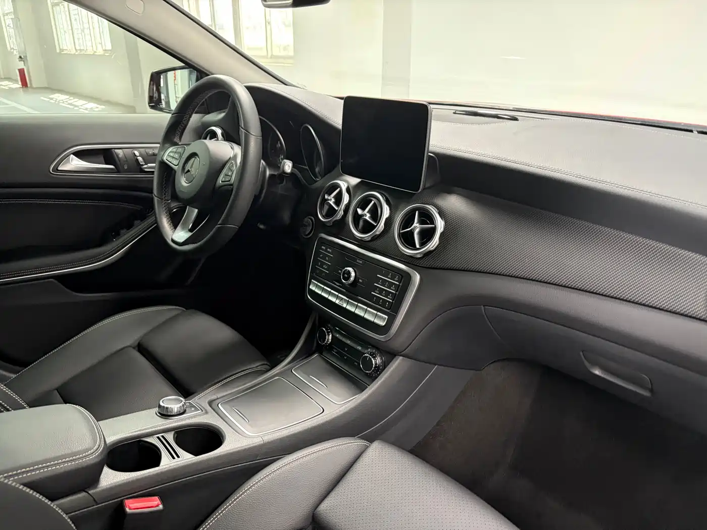 Mercedes-Benz GLA 2018 GLA 220 4MATIC Sport фото 11