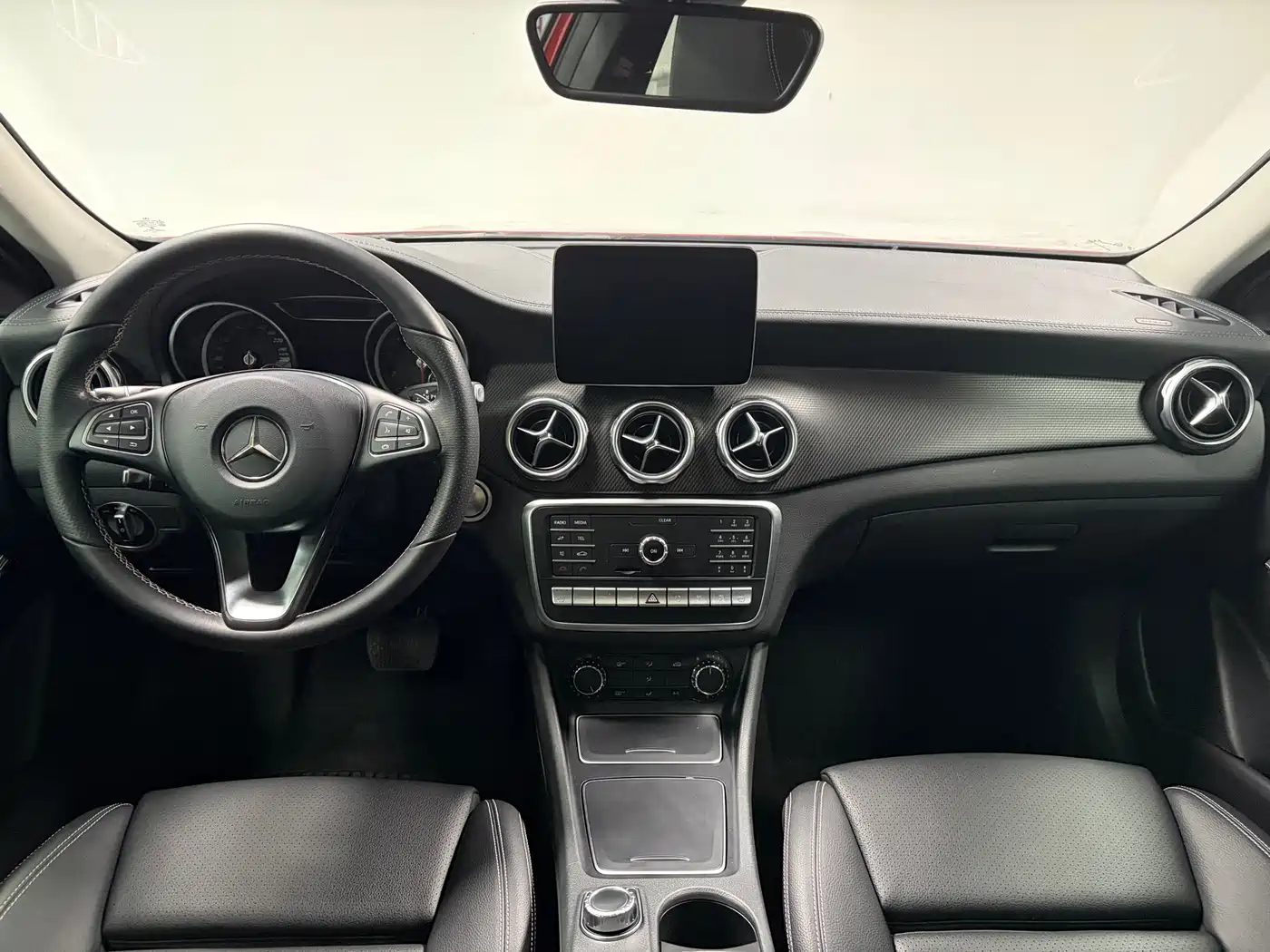 Mercedes-Benz GLA 2018 GLA 220 4MATIC Sport фото 10