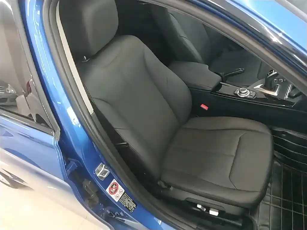 BMW 3 Series 2017 320Li M Sport фото 25