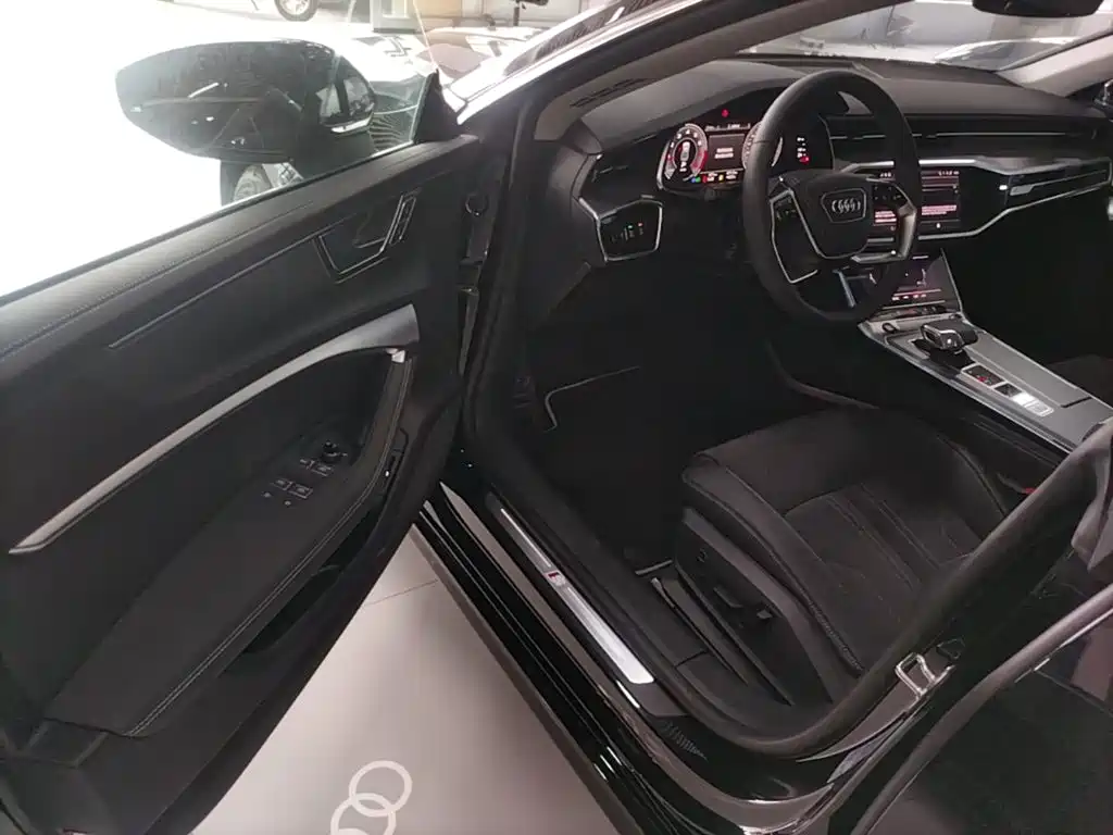 Audi A7L 2026 2025 Model Year 45 TFSI Luxury
