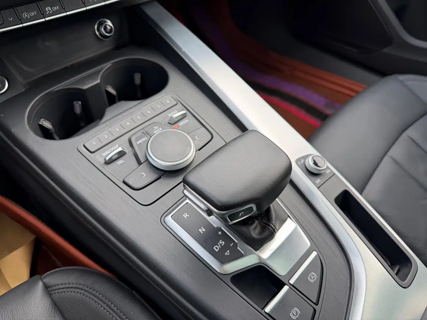 Audi A4L 2018 30th Anniversary 40 TFSI Fashion фото 13
