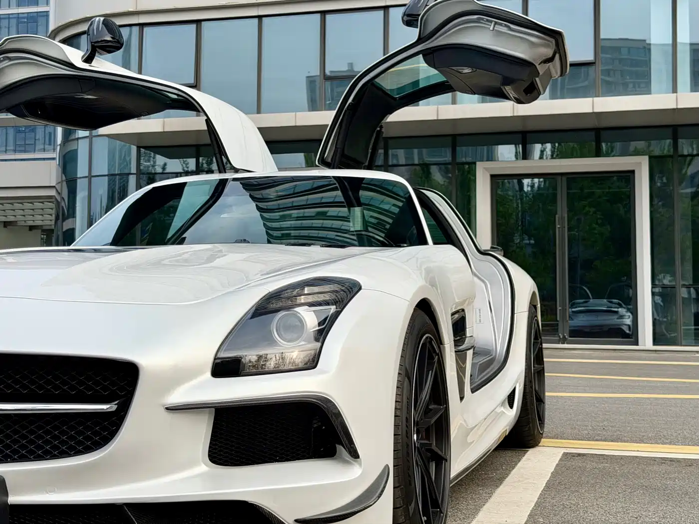 Mercedes-Benz SLS AMG 2011 SLS AMG фото 21