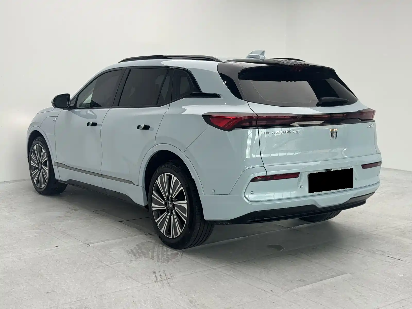 Фото 5 - Buick E5