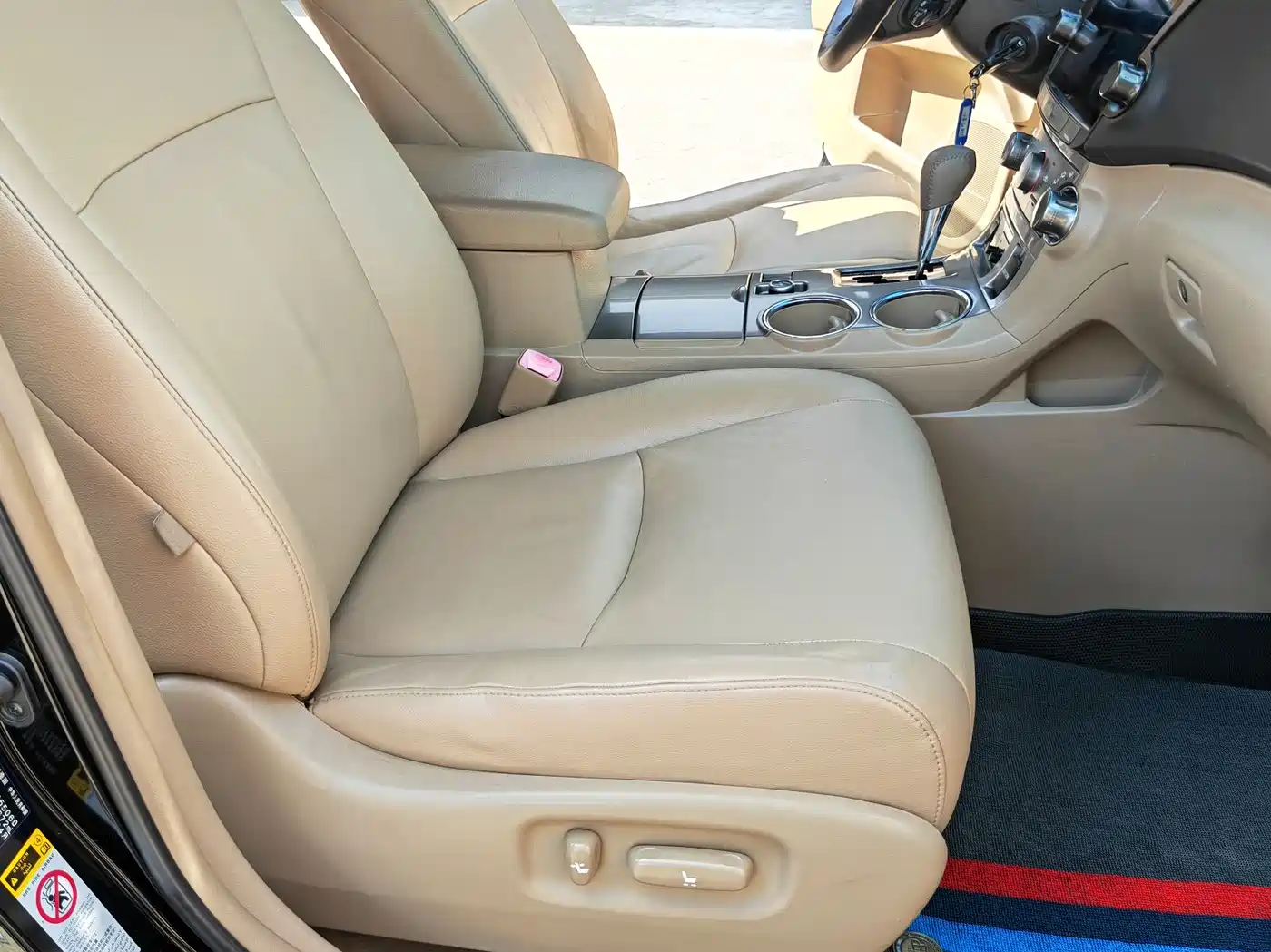 Toyota Highlander 2012 2.7L 2WD 5-seater Sport Edition фото 20