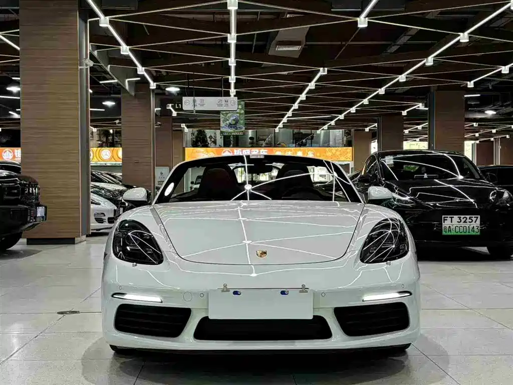 Porsche 718 2018 Boxster 2.0T фото 3