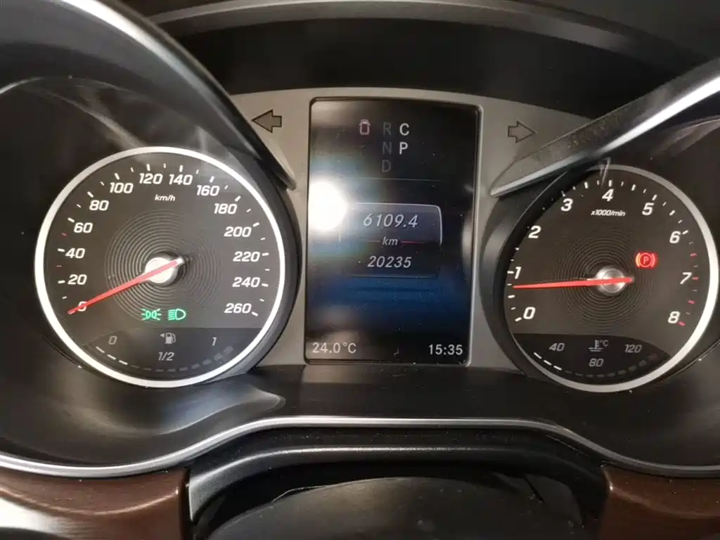 Mercedes-Benz V-Class 2022 V 260 Pilot Edition фото 12