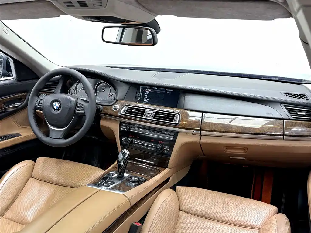 BMW 7 Series 2013 Model 760Li фото 15