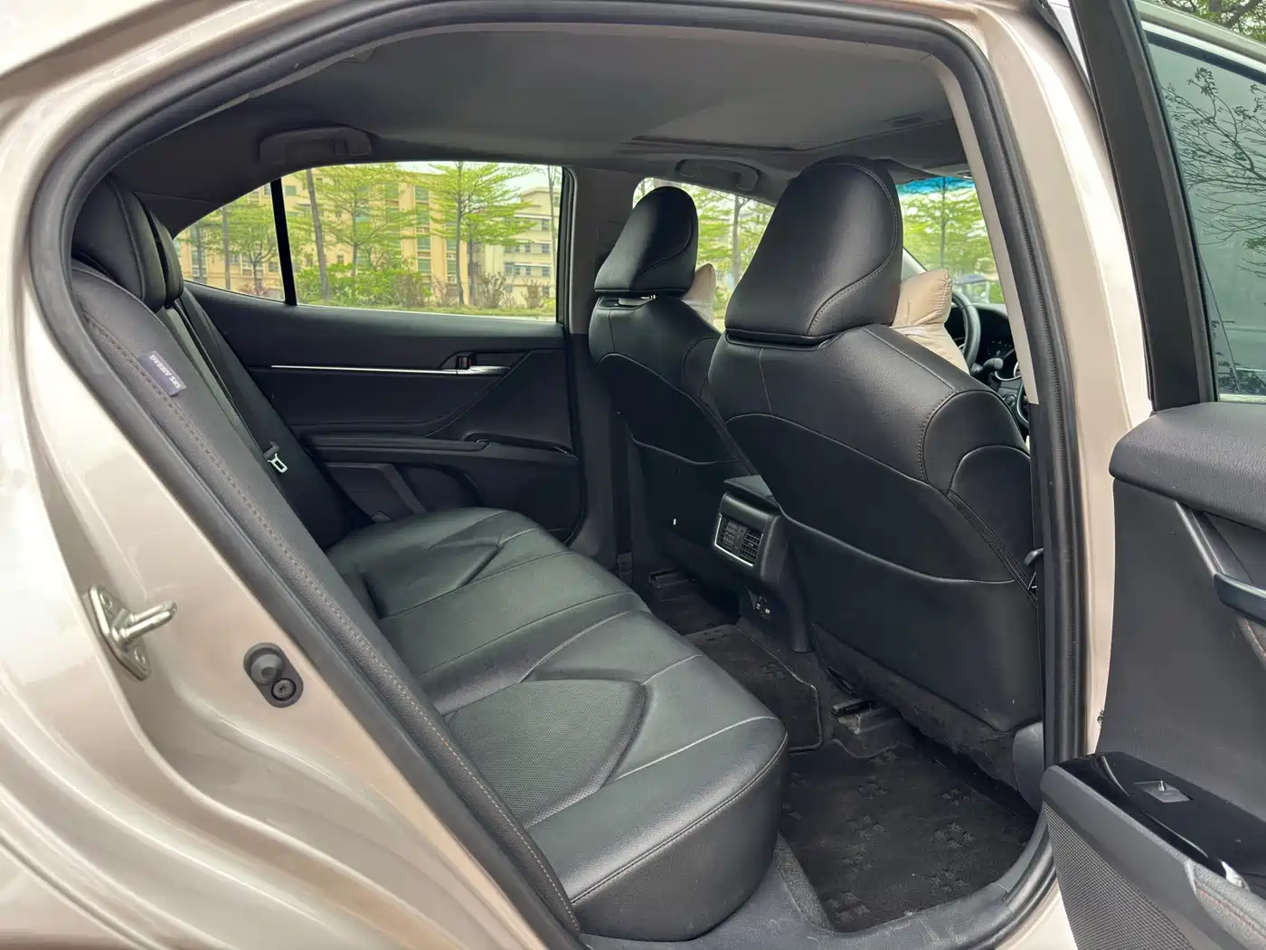 Toyota Camry 2021 2.0G Luxury Edition фото 9