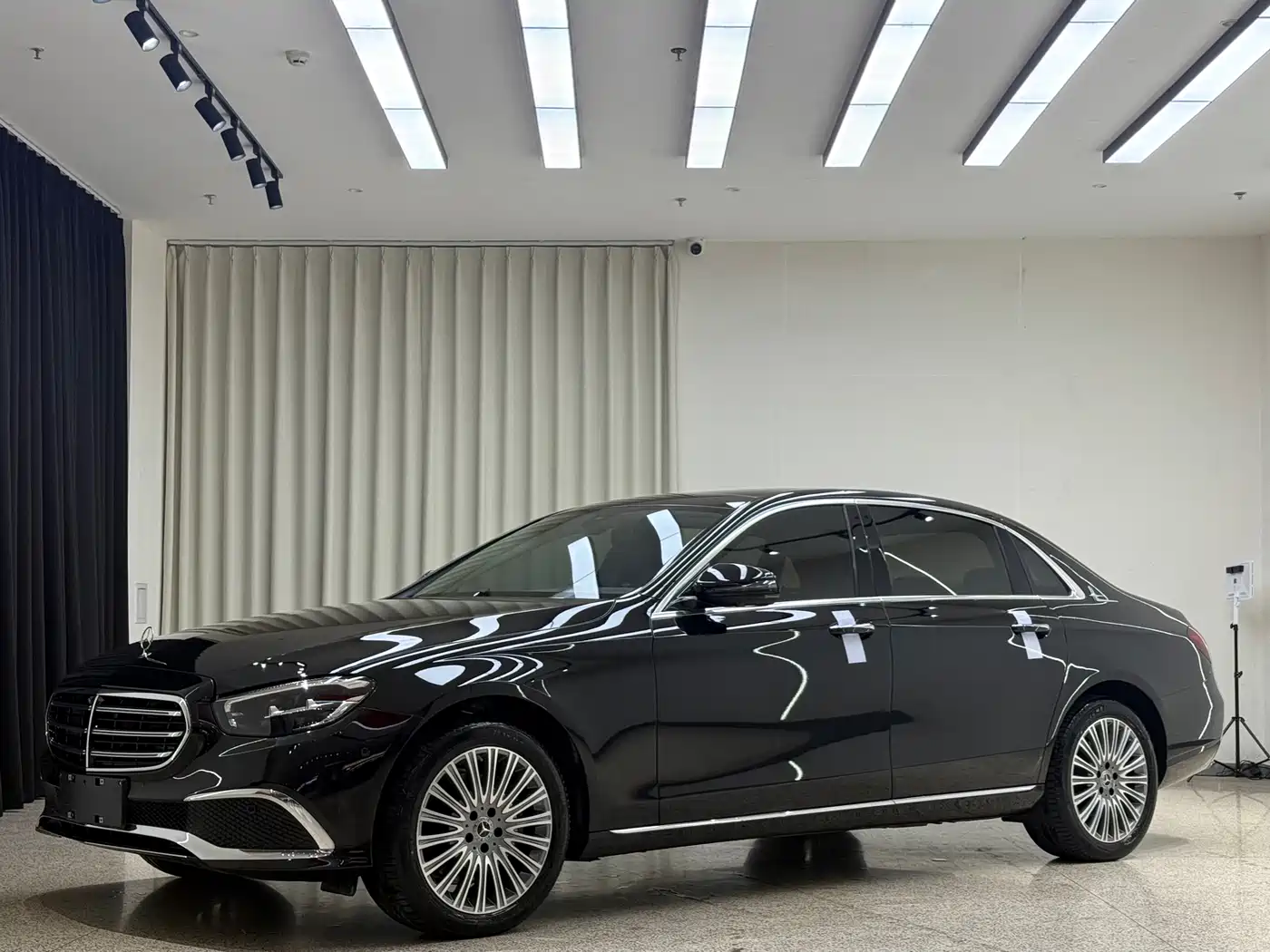 Mercedes-Benz E-Class 2023 E 300 L Luxury