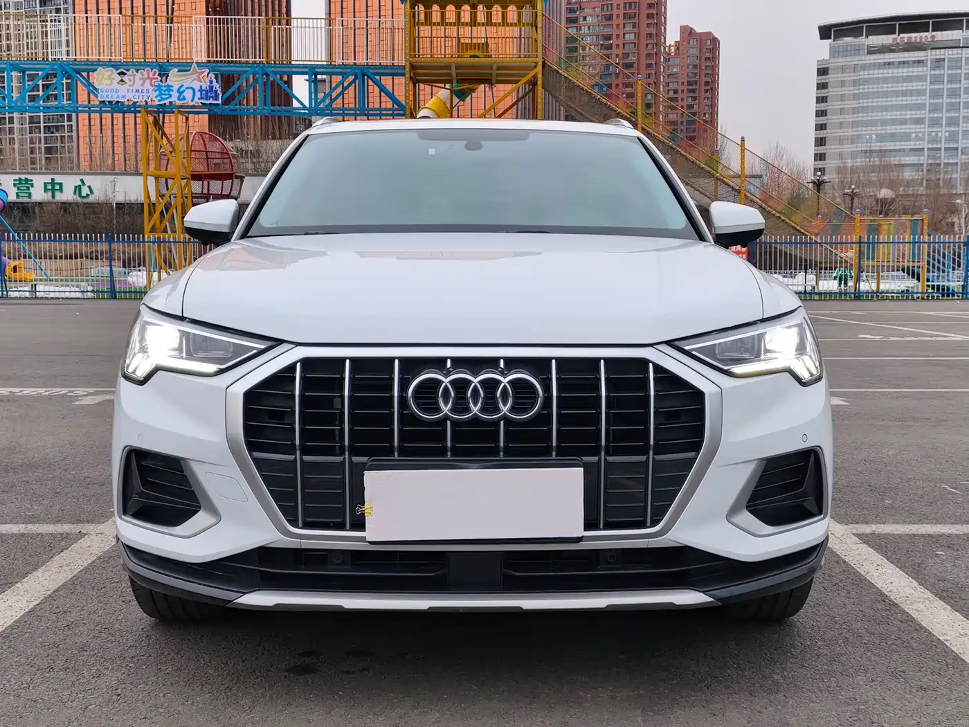 AUDI Q3