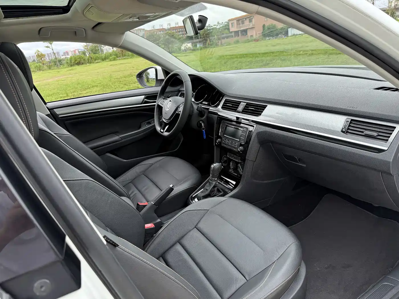 Volkswagen Bora 2018 1.5L Automatic Comfort фото 13