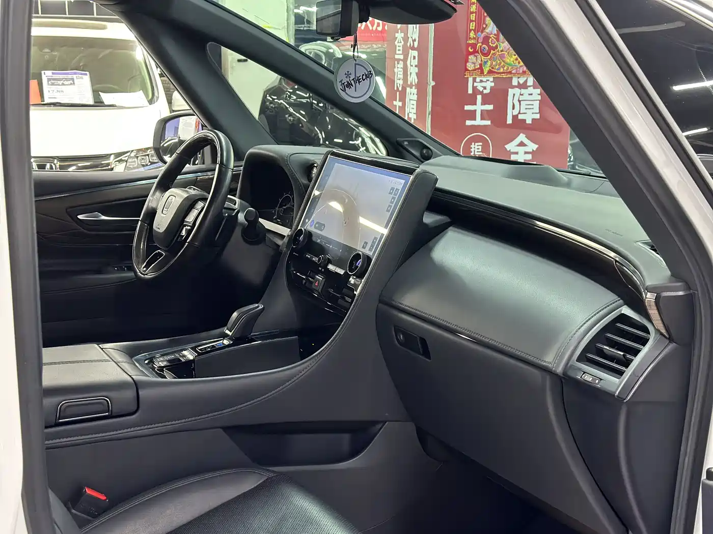 Toyota Vellfire 2024 Crown Hybrid 2.5L Executive Premium Edition фото 15