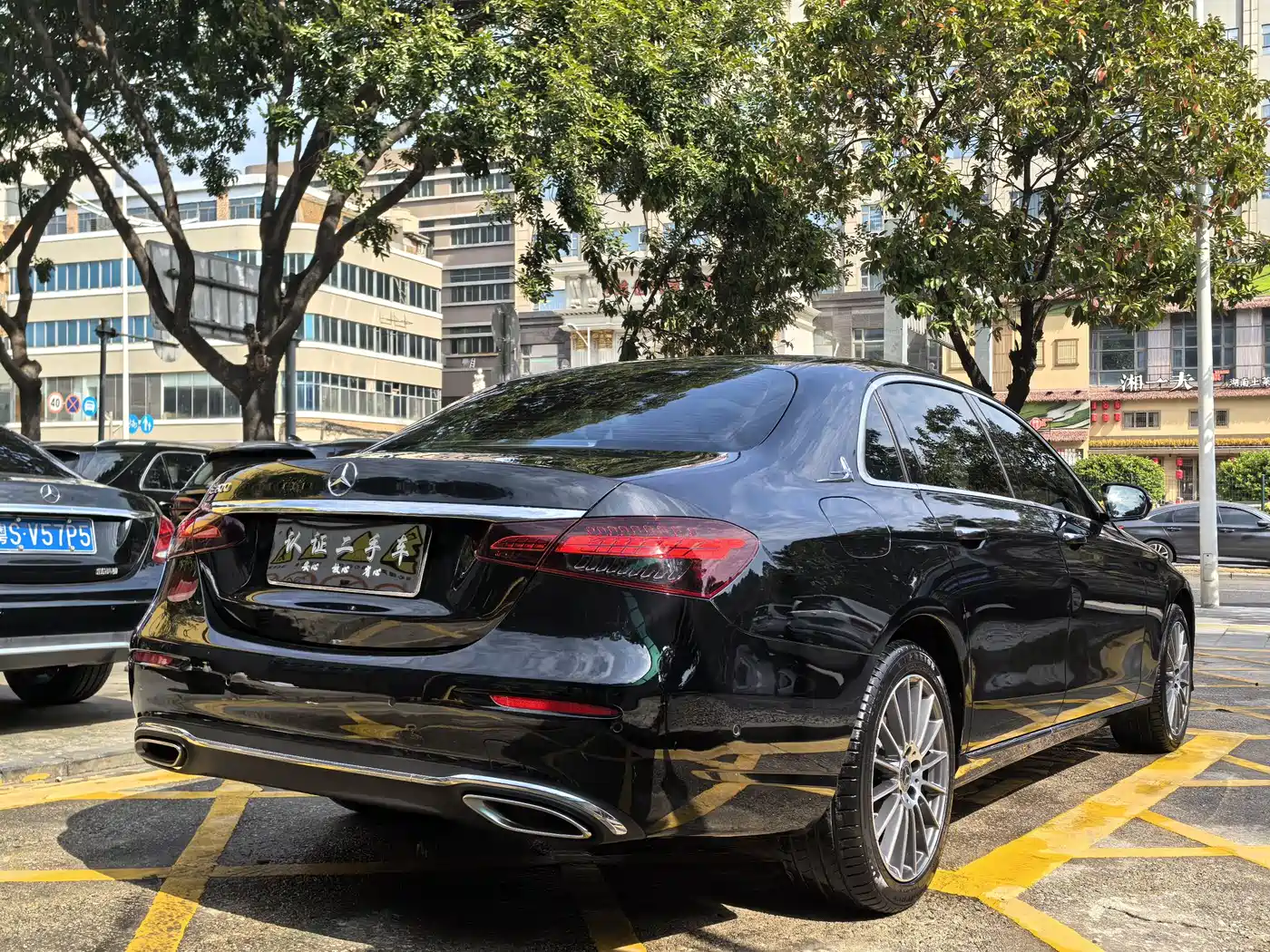 Mercedes-Benz E-Class 2021 E 300 L Fashion фото 4