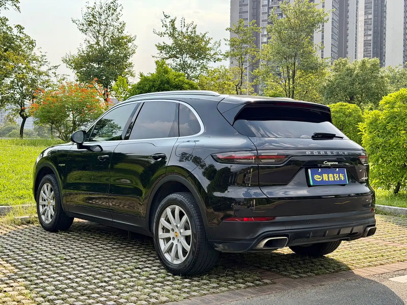 Фото 5 - Porsche Cayenne New Energy