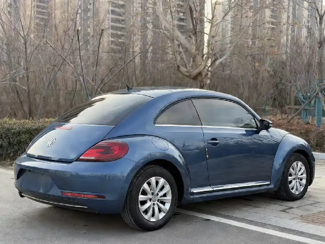 Volkswagen Beetle 2017 180TSI Enjoy фото 5