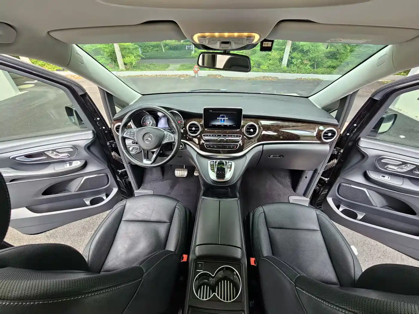 Mercedes-Benz V-Class 2018 V 260 Premium Edition China VI фото 15