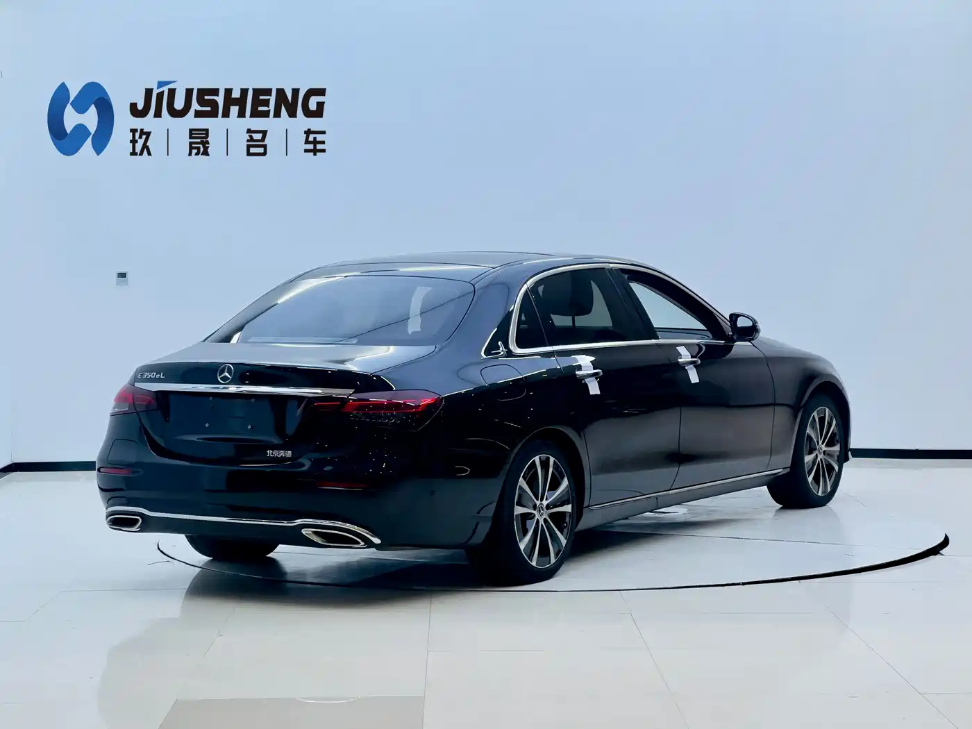 Mercedes-Benz E-Class New Energy 2022 E 350 e L Plug-in Hybrid Sedan фото 13