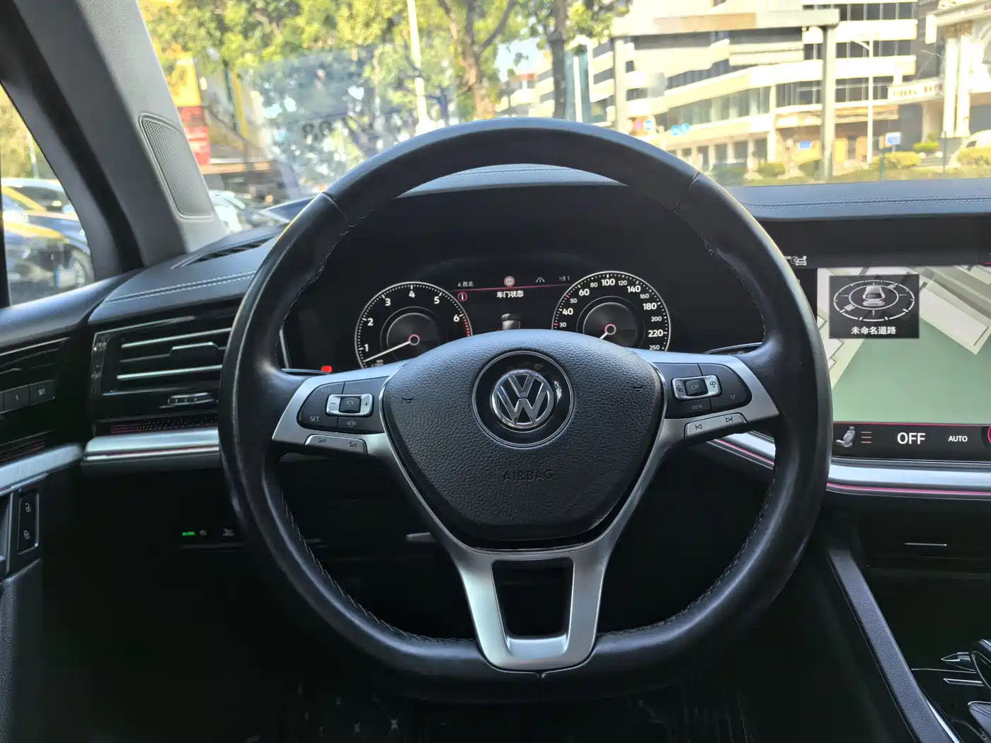 Volkswagen Touareg 2020 3.0TSI Enjoyment Edition China VI фото 15