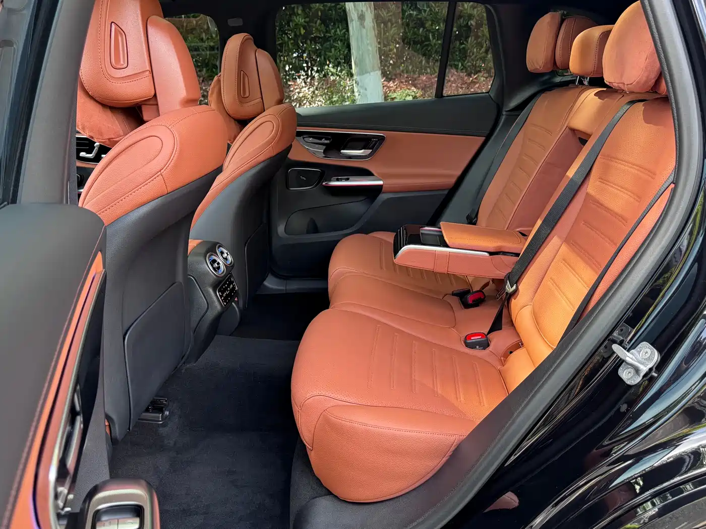 Mercedes-Benz GLC 2024 Facelift GLC 300 L 4MATIC Sport 5-seater фото 10