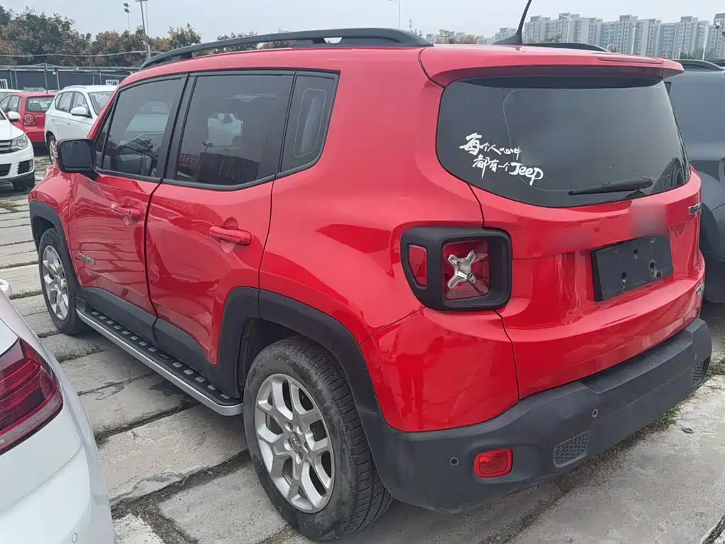 Photo 16 - Jeep Renegade