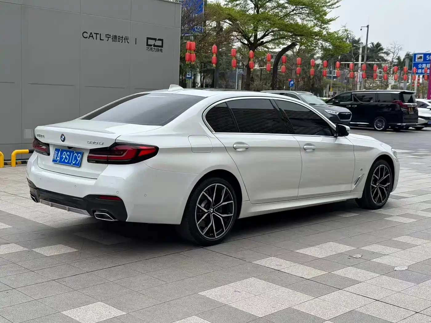 BMW 5 SERIES