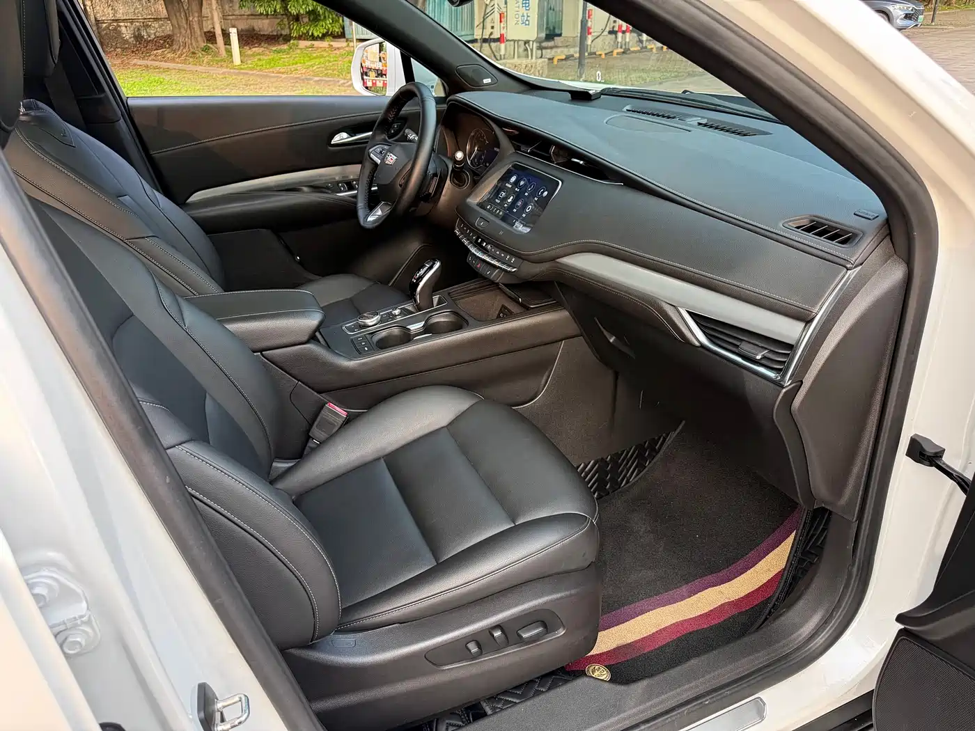 Cadillac XT4 2021 28T FWD Premium Edition фото 9