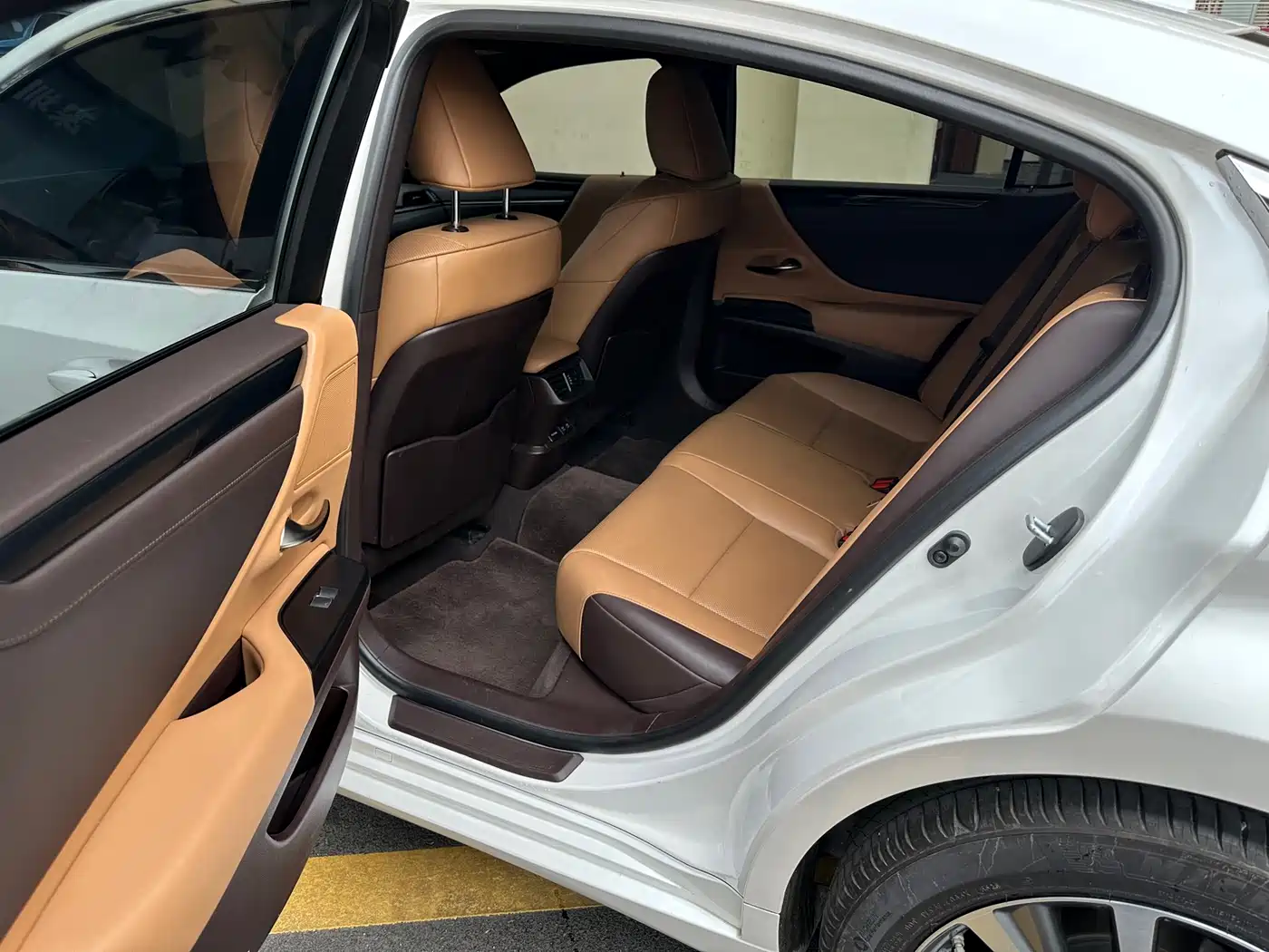Lexus ES 2020 Model 260 Excellence Edition фото 15
