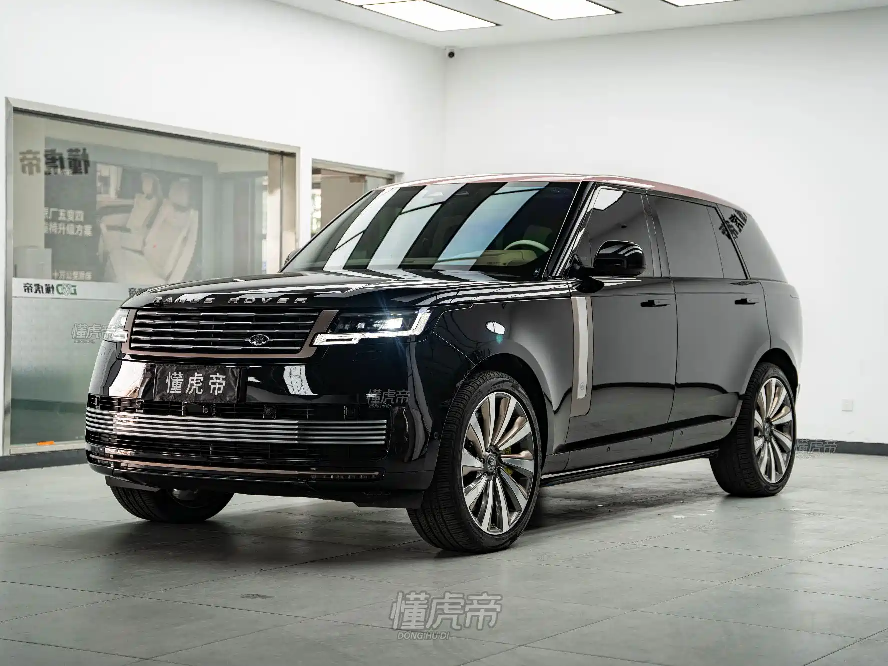 Фото 1 - Land Rover Range Rover