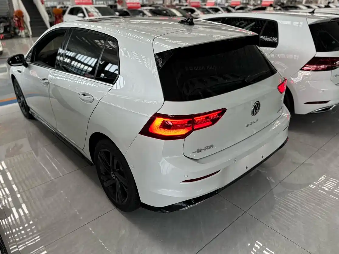 Volkswagen Golf 2023 280TSI DSG R-Line Lite фото 15
