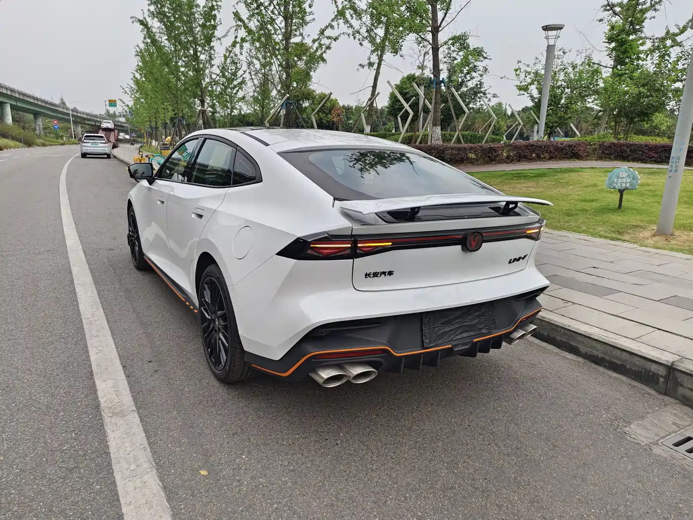 CHANGAN UNI-V