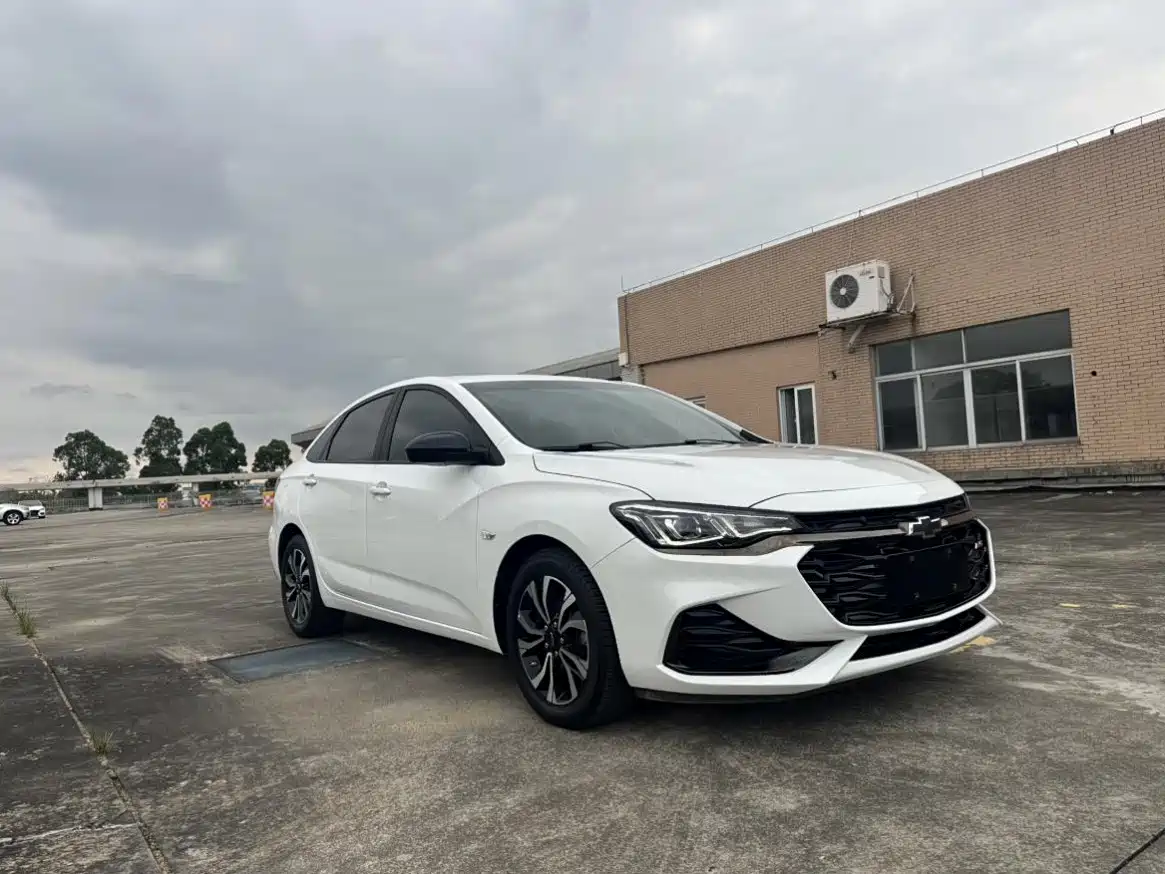 Chevrolet Monza 2019 RS 330T Auto Smooth Edition China VI фото 3