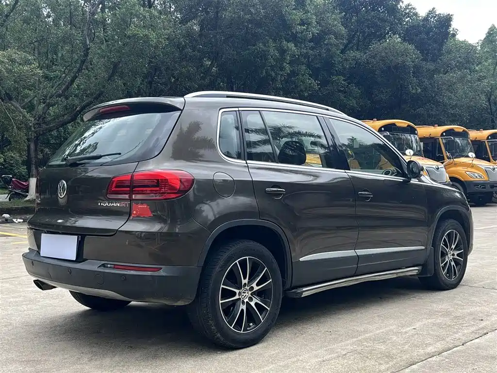 Volkswagen Tiguan 2013 2.0TSI Auto 4WD Luxury Edition фото 7