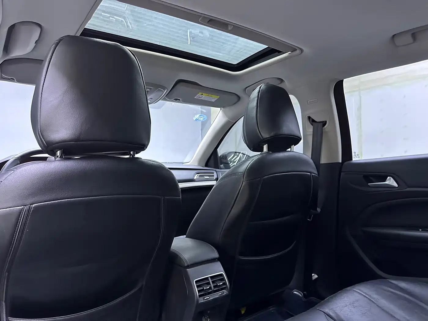 Peugeot 408 2014 1.8L Automatic Luxury Edition фото 12