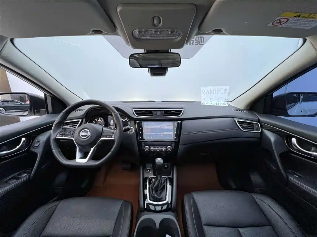Nissan Qashqai 2024 2023 Model Classic 2.0L CVT XV+ Premium