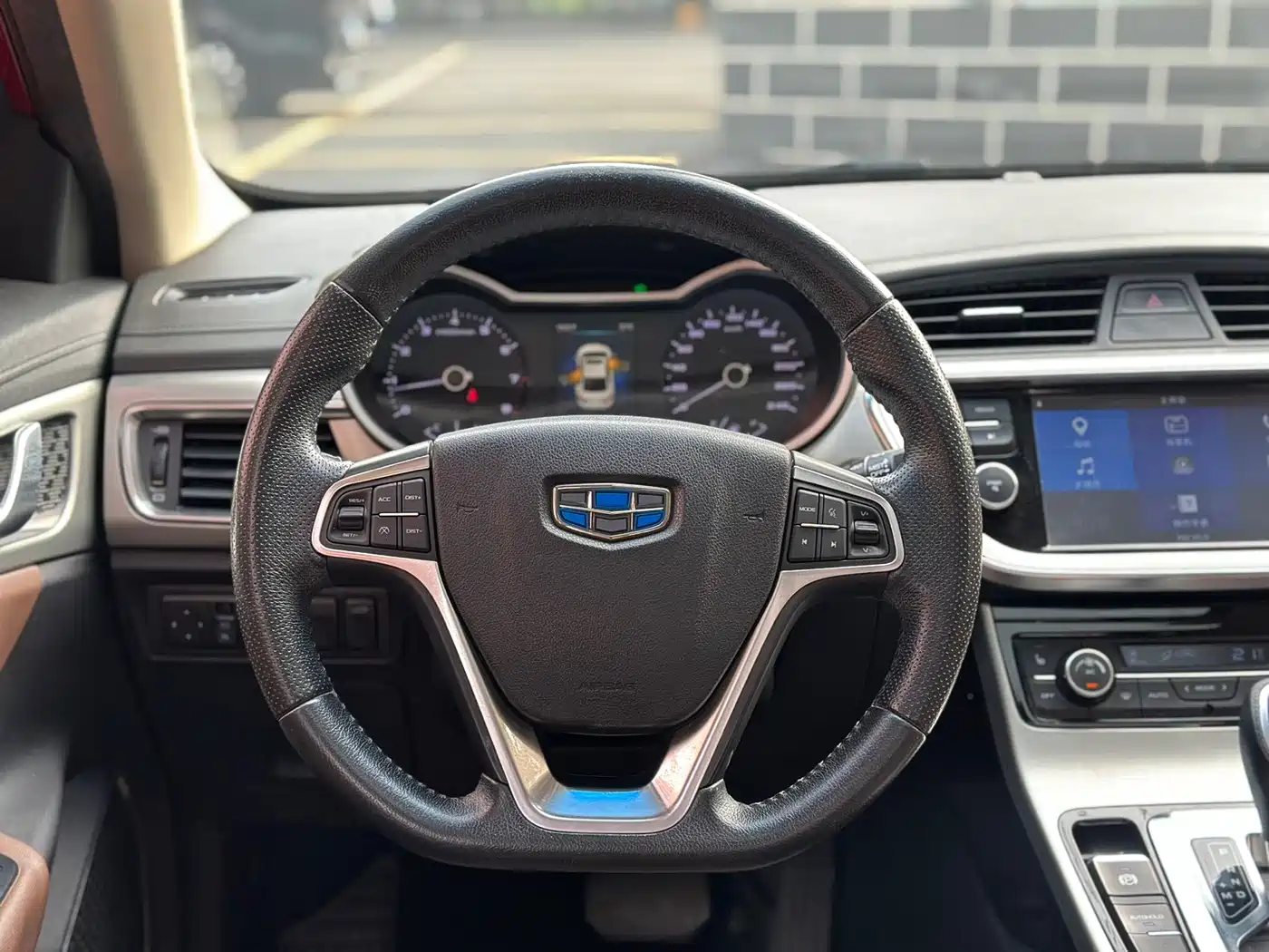 Фото 10 - Geely Emgrand GL