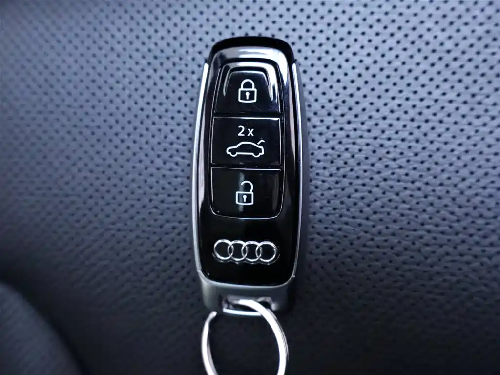 Audi Q7 2023 45 TFSI quattro S line Sport фото 26