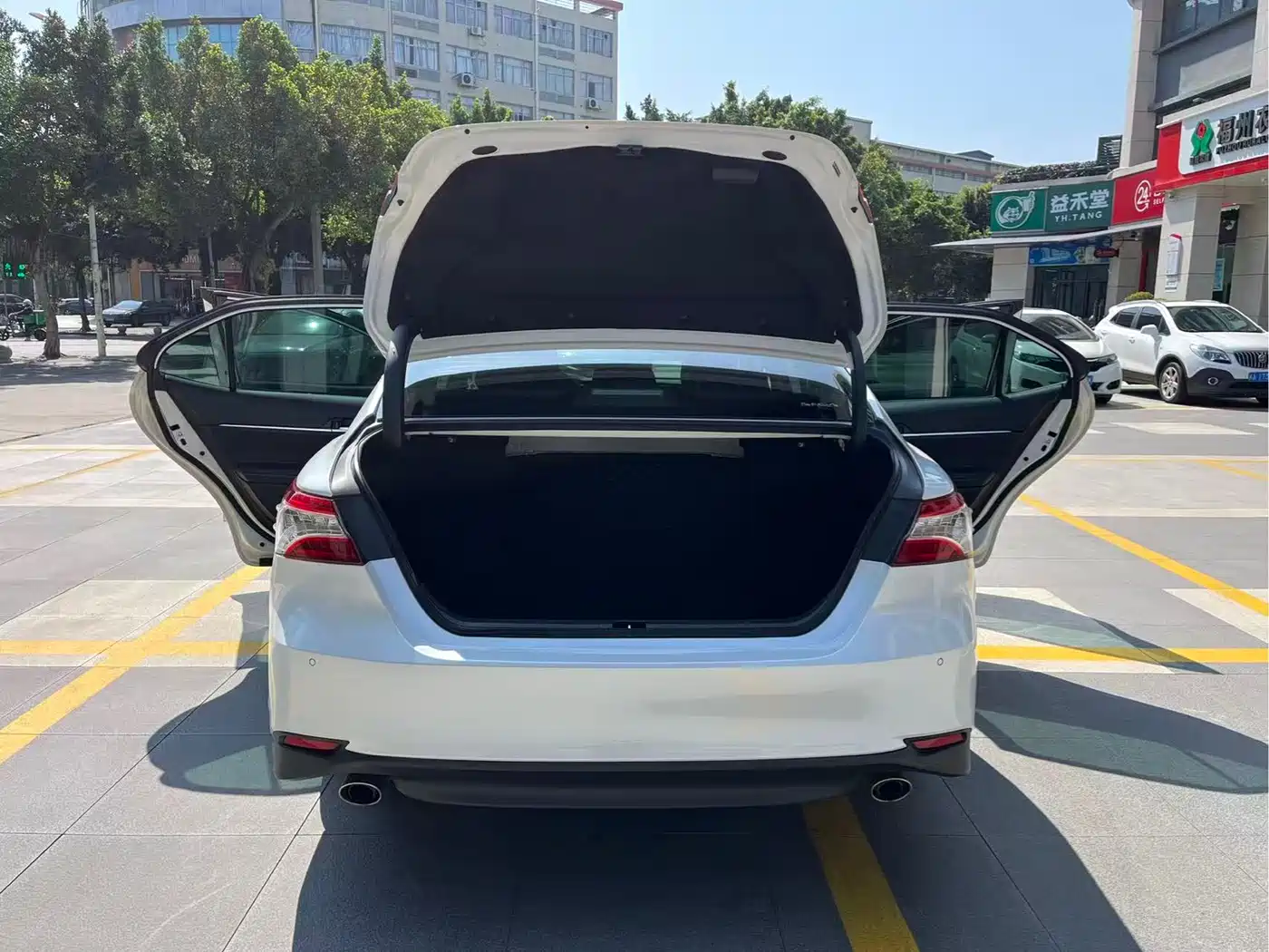 Toyota Camry 2019 2.5G Luxury Edition China VI фото 18
