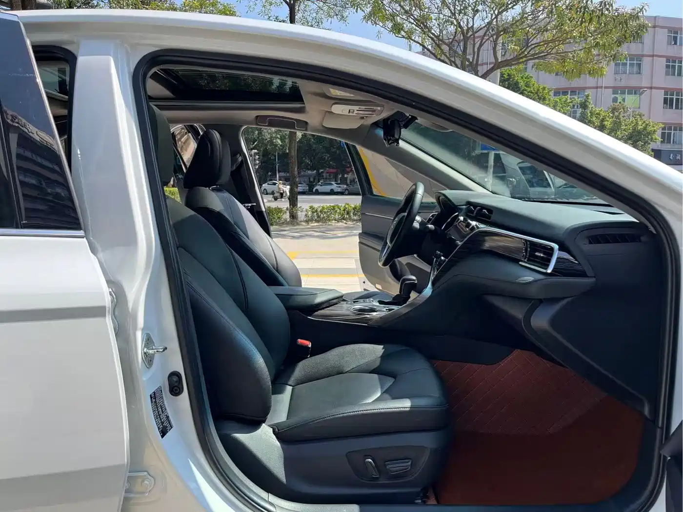 Toyota Camry 2019 2.5G Luxury Edition China VI фото 29