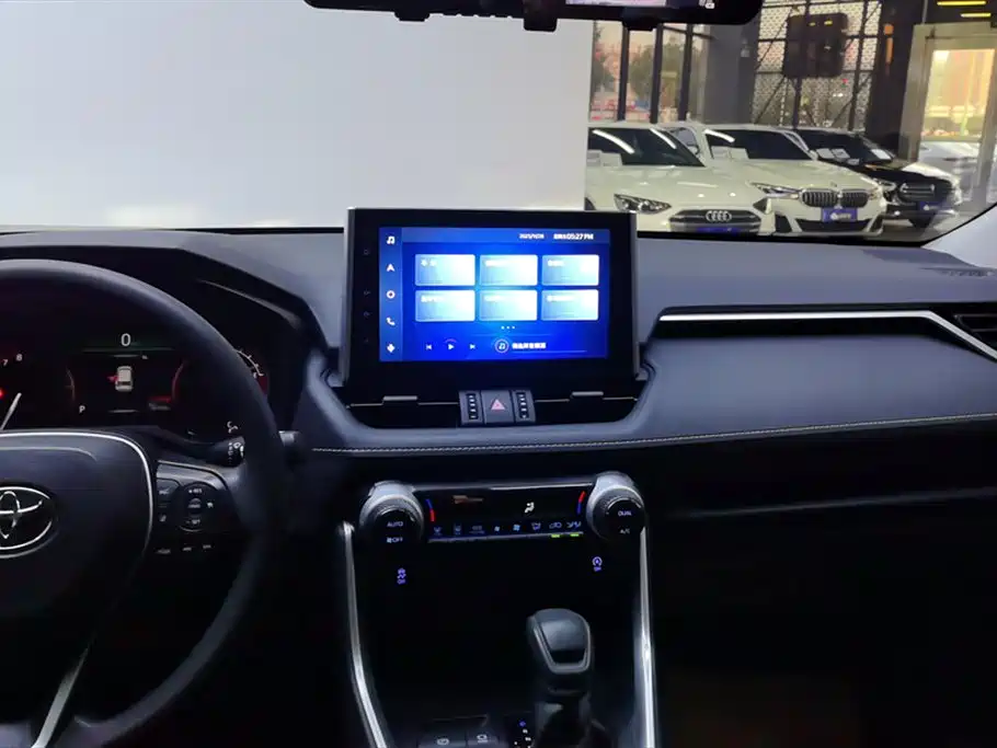 Toyota RAV4 Rongfang 2021 2.0L CVT 2WD Trend фото 13